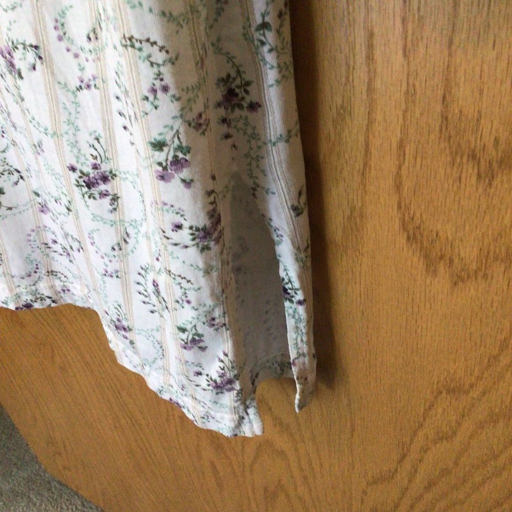 Kathryn - Flannel sleep shirt with purple flowers and ivory satin trim - Picture 4 of 5